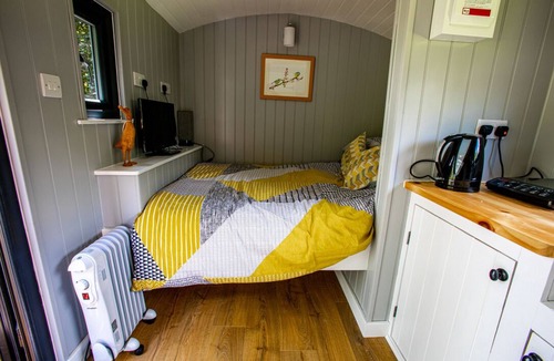 Tirabad Cabin | Luxury Shepherds Hut in stunning location