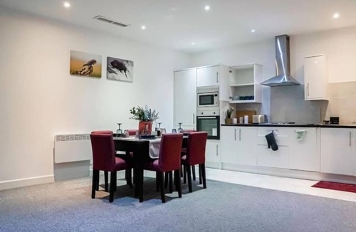 London Borough of Hounslow Apartment | Luxury Short Stay Apartment