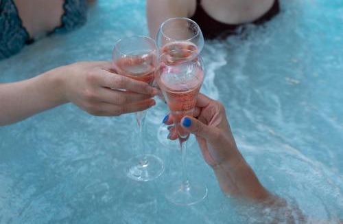 Toppesfield House | Luxury Silver Birch Lodge: Hot Tub/BBQ/Fire Pit