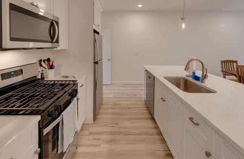 Lincoln House | Luxury Ski Condo-Dog Friendly