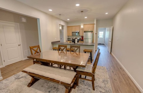 Lincoln House | Luxury Ski Condo- Forest Ridge
