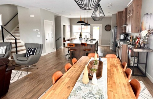 Riverside House | Luxury Ski Home | Sauna | Views | 20% Off Ski Pass