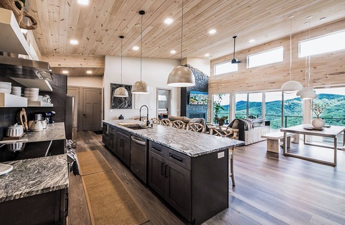 Whittier Cabin | Luxury SkyCabin Mountain Views HotTub FirePit