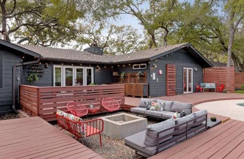 Austin House | Luxury South Austin Estate with Pool and Guest House