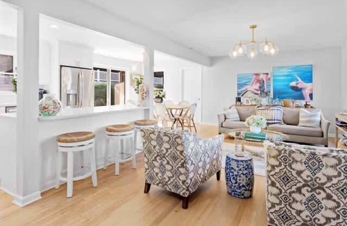 Tuckahoe House | Luxury Southampton Retreat Heated Pool -GOLF