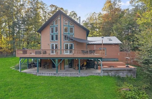 Swan Lake House | Luxury Spa Lakehouse Sauna Steam Room Gym