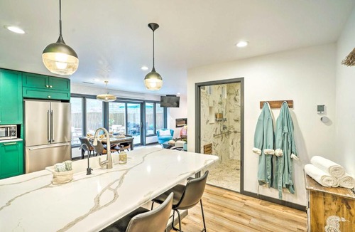 Hastings Apartment | Luxury Spa Retreat: Private Courtyard & More!