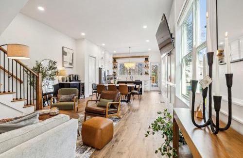 East Hill House | Luxury Spa Retreat Sauna, Hot Tub & Fire Pit