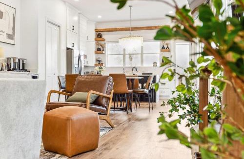 East Hill House | Luxury Spa Retreat Sauna, Hot Tub & Fire Pit