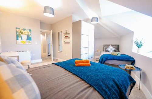 Canton Apartment | LUXURY SPACIOUS 2-BED & High Ceiling