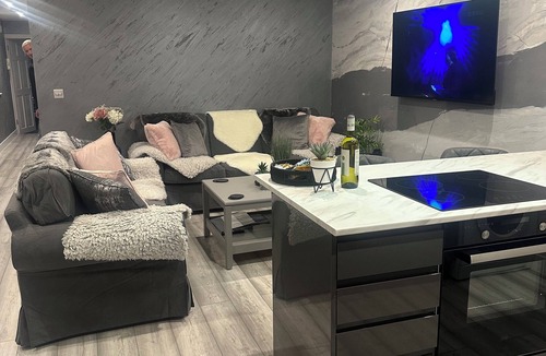 Belper Apartment | Luxury spacious 2 double bedroom apartment