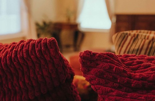 West Bristol House | Luxury Spacious Bancroft 5bed 2.5bath Oasis