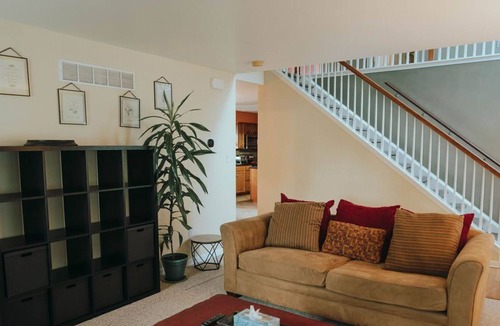 West Bristol House | Luxury Spacious Bancroft 5bed 2.5bath Oasis