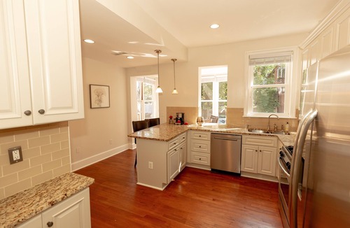 Woodley Park Bed & Breakfast | "Luxury spacious charming DC row house + parking"