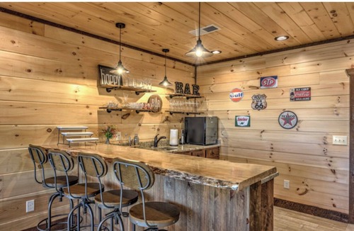 Morganton Cabin | Luxury, Spacious Cabin w/Mtn view, work office, hot-tub, arcades, Weber Grills