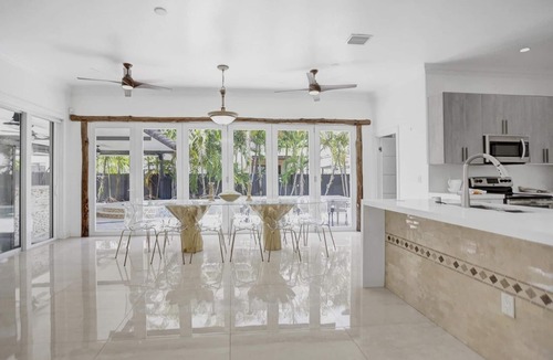 Miami Lakes House | Luxury Spacious Mansion 6bdrs