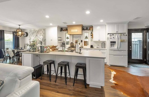 Saint Simons Heights House | Luxury St. Simons Getaway | Pool, Beach & Pet Friendly