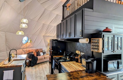 Oatmeal RV Rental | LUXURY STARGAZING GEODOME EXPERIENCE