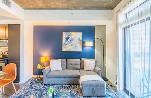 Evans Churchill Apartment | Luxury Stay at DT PHX|Balcony,Pool,Gym,Parking,W/D