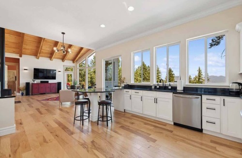 Lakeside House | Luxury Stay | Breathtaking Views