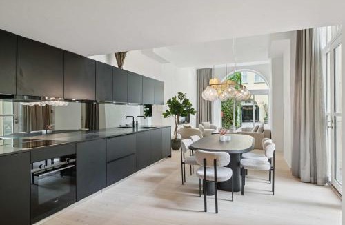 Christianshavn Apartment | Luxury Stay by Freetown & Canals