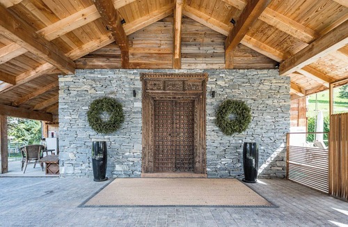Le Planellet Apartment | Luxury Stay – Comfortable Chalet with Jacuzzi
