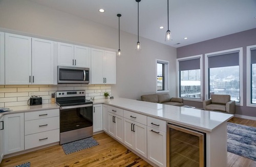 Houghton Apartment | Luxury Stay DT Houghton, 2 Bed, 1 Bath Suite B