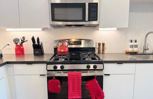 Lyon Street Apartment | Luxury Stay Near Disneyland With Pool Gym & Free Parking