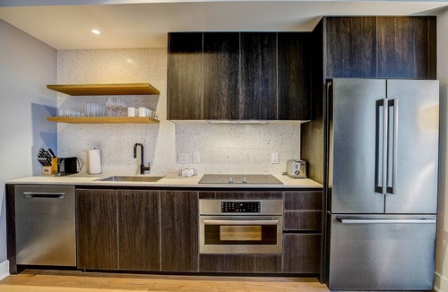 Rainey Street Historic District Condo | Luxury Stay on Rainey St