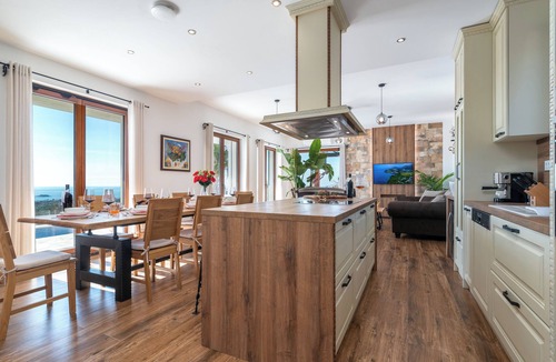 Jarebinjak Villa | Luxury Stone Villa with Heated Pool, Jacuzzi, Gym & Sea View – Total Privacy