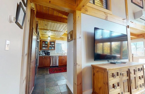 Stratton Mountain House | Luxury Stratton Getaway-On Shuttle,Prime Location!