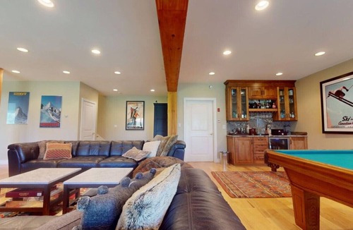 Stratton Mountain House | Luxury Stratton Getaway-On Shuttle,Prime Location!