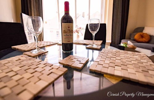 Newquay Apartment | Luxury street view ensuite studio