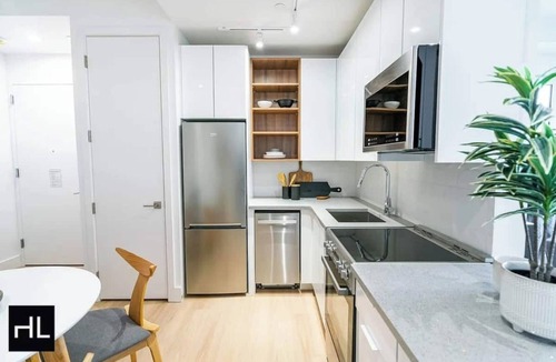 Flatbush Apartment | Luxury studio apartment in full amenity building.