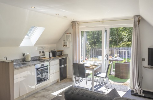 Drymen Apartment | Luxury Studio Apartment with spa bath