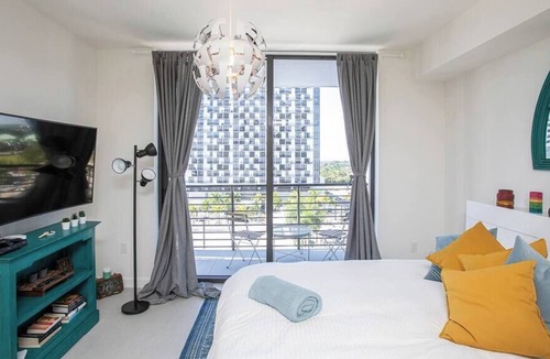 Doral Apartment | Luxury Studio Apartment in Downtown Doral