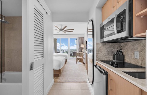 Key Biscayne Hotel | Luxury Studio at 5 star Beachfront Hotel in Key Biscayne