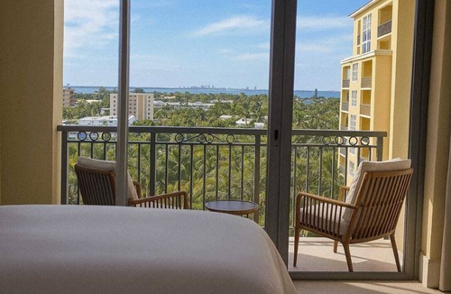 Key Biscayne Hotel | Luxury Studio at 5 star Beachfront Hotel in Key Biscayne