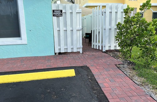 Boynton Beach Apartment | Luxury Studio close to the beach -S8