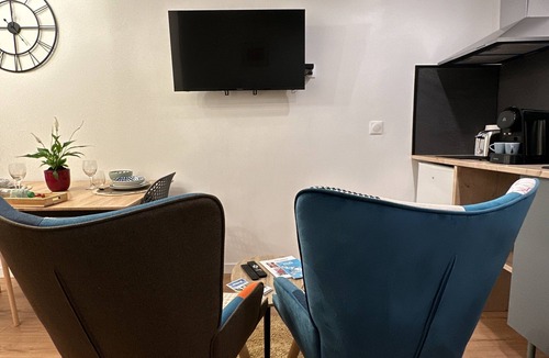 Cambrai Apartment | Luxury studio downtown near train station