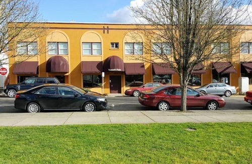 Newberg Condo | Luxury Studio Flat in Downtown Newberg - Suite #4