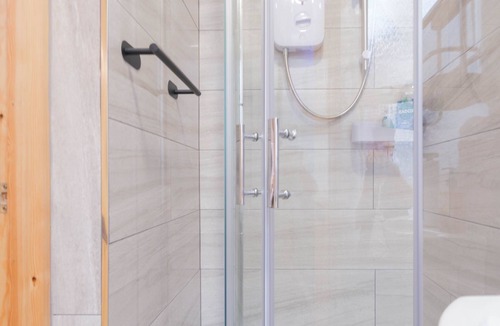 Leeds Apartment | Luxury Studio - Free Parking - Great Location