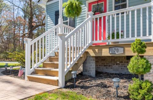 Deltaville House | Luxury Studio Guesthouse, Walk to Museum, Boat Parking