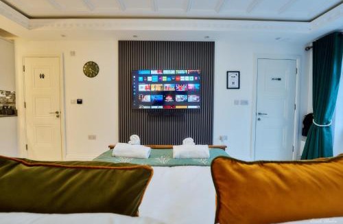 Barnhill Apartment | Luxury Studio in Wembley