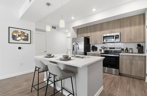 Diplomat Apartment | Luxury Studio apt in Cape Coral/Ft Myers FL!