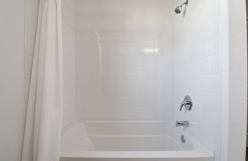Diplomat Apartment | Luxury Studio apt in Cape Coral/Ft Myers FL!