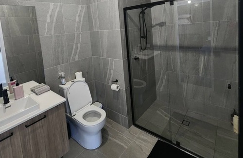 Chilcotts Grass Apartment | Luxury studio with shared laundry