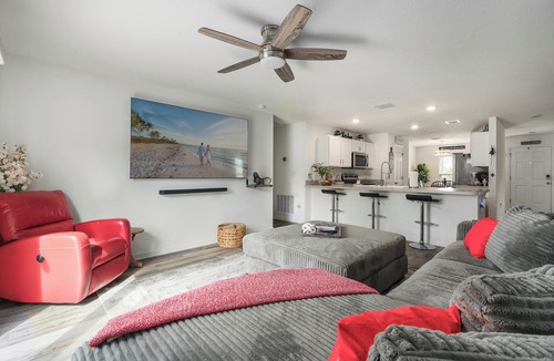 Citrus Springs House | Luxury Stylist's Retreat: 6 Person Hot Tub, Game Room, 3 bedrooms, much more!