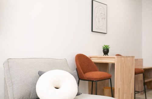 Annandale Apartment | Luxury Suite + Single Sofa Bed