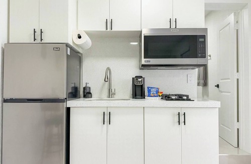 Miramar Apartment | Luxury Suite Studio With Kitchen Spa Shower